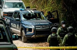 ¡SÍ APARECIERON! - *Los policías de Chicontepec