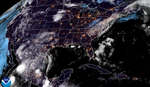 ¡DISTURBIO EN LA ESQUINA DEL GOLFO DE MÉXICO! - *NUBLADÓN CON BOCHORNO Y DEL NORESTE