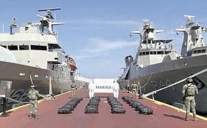 ¡MARINA DECOMISA CASI UNA TONELADA DE COCAÍNA EN COSTAS DE ACAPULCO!