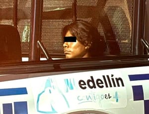 ¡CIVILES ATRAPAN A JAULERO EN LAGOS DE PUENTE MORENO!