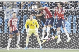 ¡CHIVAS Y CRUZ AZUL, FUERA! - DE LA LEAGUES CUP