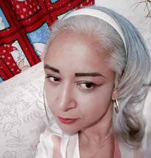 MUCHAS FELICIDADES A NUESTRA BELLA AMIGA CHIQUIS USCANGA