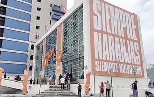 ¡DESPIDEN A 20 MAESTROS POR NO AFILIARSE A MC!