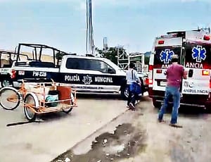 ¡ACUCHILLAN A VENDEDOR PARA ROBARLE SU TRICICLO!