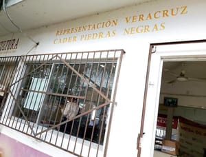 ¡SAQUEAN OFICINAS DE SAGARPA EN PIEDRAS NEGRAS!
