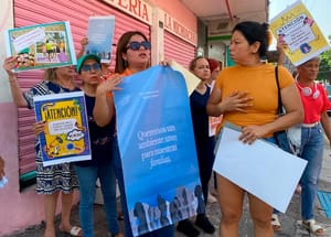 ¡VECINOS EXIGEN REUBICAR DESAYUNADOR COMUNITARIO!