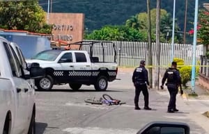 ¡UNO DE LOS EJECUTADOS ERA TRABAJADOR DEL IMSS! - LAS VÍCTIMAS FUERON ATACADAS A BALAZOS CERCA DE UN DEPORTIVO DE RÍO BLANCO