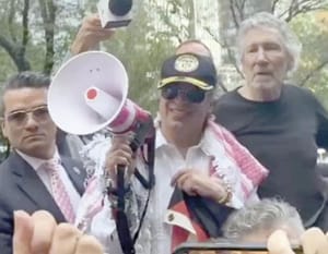 ¡GUSTAVO PETRO, PRESIDENTE DE COLOMBIA, SE SUMA A PROTESTA EN NUEVA YORK CONTRA NETANYAHU Y LA GUERRA EN GAZA!