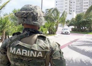 ¡MUERE, AHORA, MANDO NAVAL EN PRÁCTICA DE TIRO!