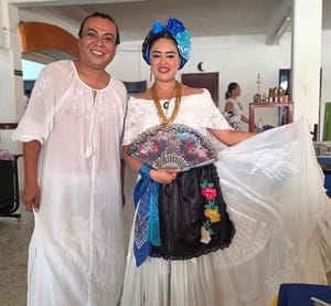 ¡LADY “TACOS DE CANASTA”!