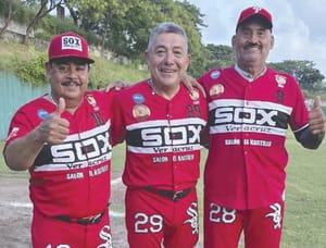 ¡MEDIAS BLANCAS Y EL PÁJARO, MANTIENEN CERRADA BATALLA!