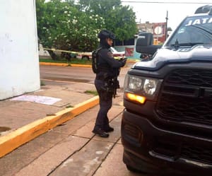 ¡SSP ASEGURÓ DOS LONAS CON AMENAZAS EN COATZACOALCOS!