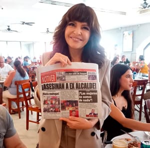 ¡VINO ITATÍ CANTORAL! - *"Sólo Veracruz es Bello, encantada de estar en el Café La Parroquia"