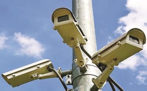 ¡DESENCHUFAN 71 CÁMARAS DE VIDEOVIGILANCIA CHUECAS!