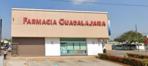 ¡PISTOLERO ROBÓ 13 MIL PESOS DE LAS CAJAS DE FARMACIA GUADALAJARA!