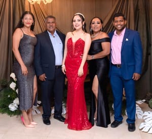 MAYRA ES NUEVA PROFESIONISTA