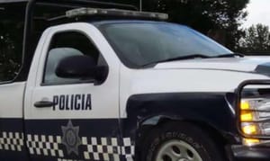 ¡VÁNDALOS SE HACEN PASAR COMO PASAJEROS PARA ATRACAR A TAXISTA!