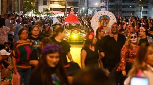 ¡CARNAVAL DE CATRINAS! - *Hubo más de 1,200 participantes