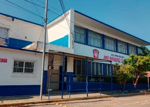¡SE CAE LA PRIMARIA CLAVERÍA! - *Revisiones indican que debe demolerse