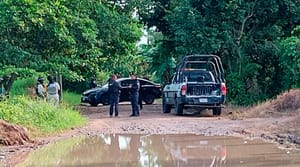 ¡COMERCIANTE FARMACEUTICO ASESINADO A BALAZOS! - FUE ACRIBILLADO CUANDO IBA A DEJAR A SU HIJA AL COLEGIO