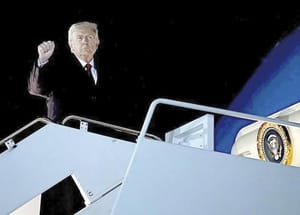 ¡DETENDRÉ DROGAS POR TIERRA: TRUMP! - *Tras potenciales planes de lanzar ataques dentro de Venezuela, Trump dijo que su Gobierno detendrá entrada de drogas a EU por vía terrestre