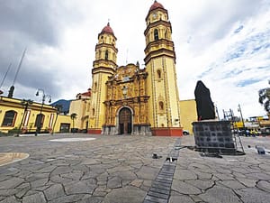 ¡IMAGEN MONUMENTAL DE LA VIRGEN DE GUADALUPE EN ORIZABA!