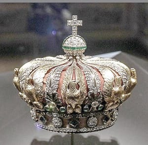 ¡UN AUDAZ ROBO EN EL LOUVRE!