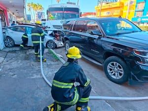 ¡CAMIÓN DE PASAJE PROVOCA CHOQUE MÚLTIPLE EN EL CENTRO!