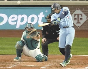 ¡DESPIERTAN LOS BLUE JAYS Y APALEAN A SEATTLE, 13-4!