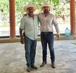 ¡ASESINAN A BALAZOS AL PAPÁ DEL ALCALDE ELECTO DE COXQUIHUI!