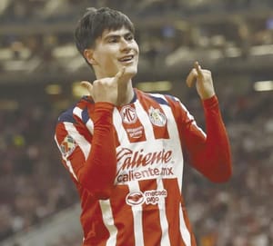 ¡CON HAT-TRICK DE “HORMIGA” GANA CHIVAS EL CLÁSICO ANTE ATLAS!