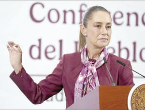 ¡PROMETE COCA-COLA BAJAR 30% DE CALORÍAS EN BEBIDAS!