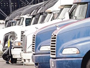 ¡ARANCEL DE 25% A CAMIONES IMPORTADOS ENTRA EN VIGOR EL 1O. DE NOVIEMBRE!