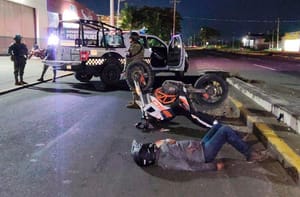 ¡“JINETE DE ACERO” SE IMPACTÓ CONTRA EL PUENTE LAS AMAPOLAS!