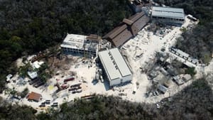 ¡HOTEL MILITAR DEL TREN MAYA EN CALAKMUL DISMINUYÓ EN 88% LA PRESENCIA DEL JAGUAR!