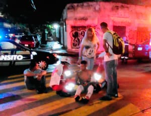 ¡DOS HERIDOS DEJÓ CHUZA DE MOTO CONTRA AUTO SUZUKI!