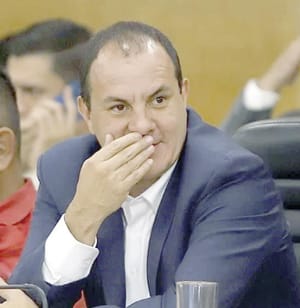 ¡MI CORAZÓN NECESITA EJERCICIO, DICE CUAU TRAS SER EXHIBIDO JUGANDO PADEL!