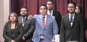 ¡DEJAN SOLO A BOUZAS! - *Oposición desaira comparecencia de titular de Comunicación