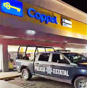 ¡SE CHAMUSCÓ TIENDA COPPEL EN COATZINTLA!