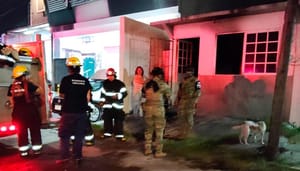 ¡SE INCENDIA HUMILDE VIVIENDA POR UNA VELADORA!