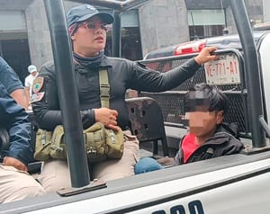 ¡LE CAYÓ TODA LA TROPA A LADRÓN DE JUGUETES!