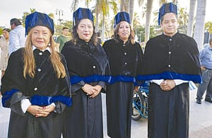 ¡LUZ MARÍA YA ES DOCTORA!