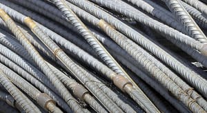 ¡ESTADOS UNIDOS GRAVA EL ACERO Y SUFRE SU INDUSTRIA!