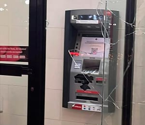 ¡“CRISTALEARON” CAJERO AUTOMÁTICO EN CÓRDOBA!