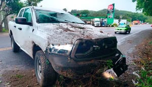 ¡SE ACCIDENTÓ CAMIONETA CON FUNCIONARIOS DE LA SECRETARÍA DEL BIENESTAR!