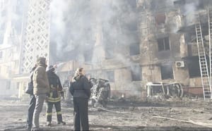 ¡BOMBARDEO RUSO MATA A 25 UCRANIANOS!