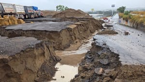 ¡FUE TORRENCIAL! - *Hasta provoca deslaves en la zona norte de la ciudad de Veracruz