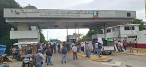 ¡TRUENAN CAÑEROS! - TOMAN CASETAS DE PEAJE