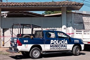 ¡OBRERO MURIÓ APLASTADO POR ESTRUCTURA METÁLICA!