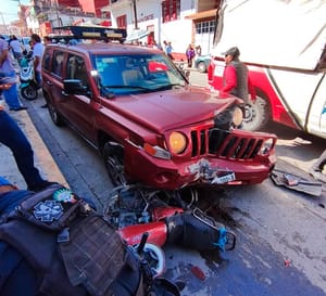 ¡PÁNICO EN ALTOTONGA POR CAMIONETA SIN FRENOS!